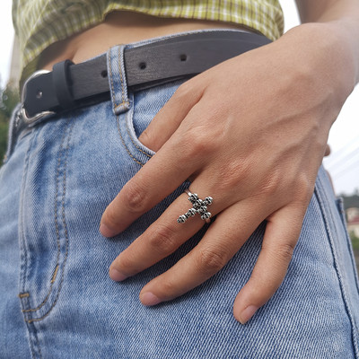 Lost Lady Eternal Snake Joker Poker Barb Wire Teddy Bear Black Happy Fack Love Banner Agy szívgyűrű