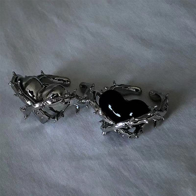 2022 Нова мода Creative Punk Gothic Thorns Love Heart Rings Старинни отворени пръстени за жени Парти бижута Годежен сватбен подарък