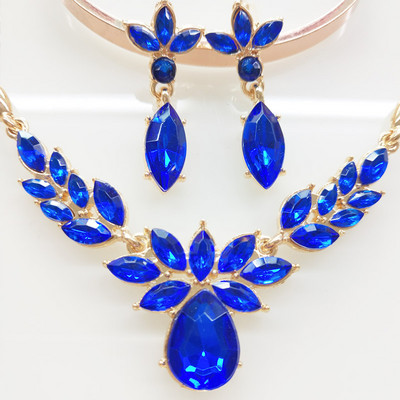 Colier și cercei de cristal Seturi de bijuterii din două piese pentru femei Bijuterii de petrecere pentru femei