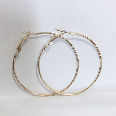 Velike prstenaste naušnice zlatne boje Metalne naušnice s korejskom geometrijom za žene Ženske retro božićne naušnice Modni nakit u trendu 2020.