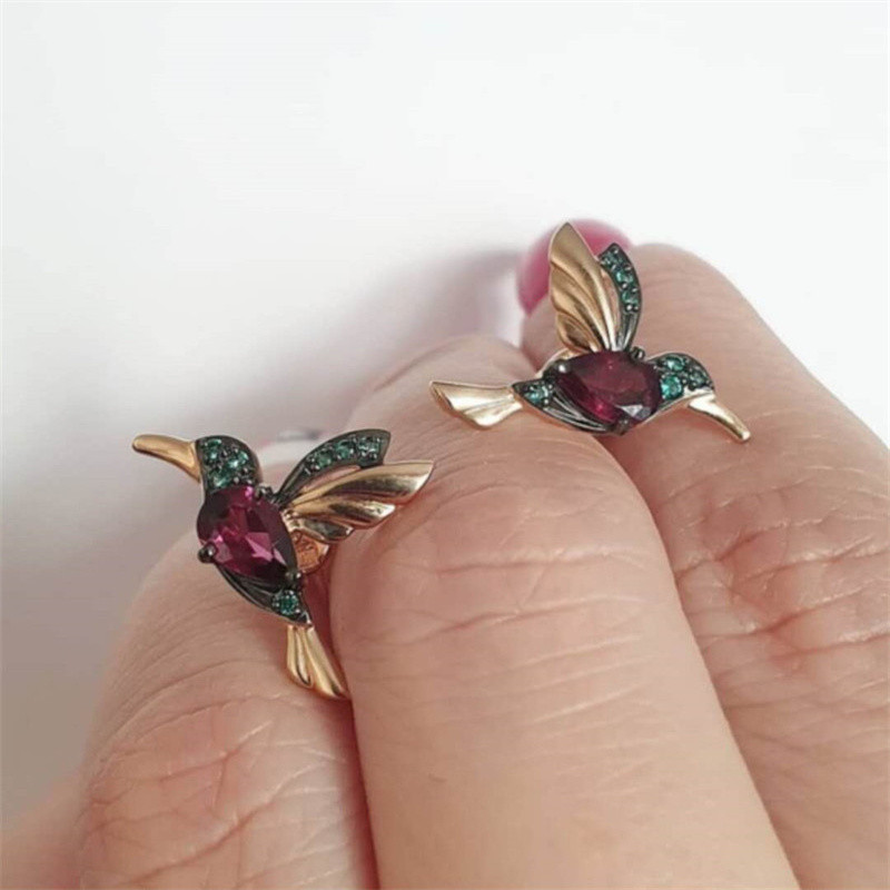 Nouă modă Little Bird Drop Cercei lungi agățați pentru femei Cercei cu ciucuri de fete elegante Bijuterii elegante Cadou de personalitate