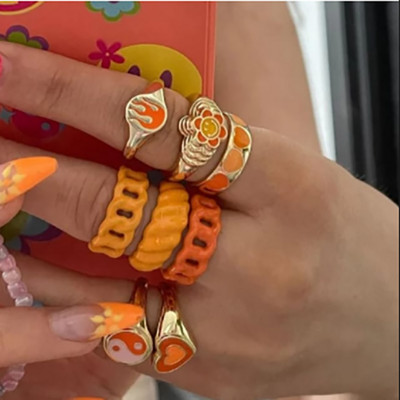 Cseppolaj szerelmes gyűrű nőknek Egyszerű, könnyű luxus női mosolygós pillangó ékszerek születésnapi parti ajándékok nagykereskedés közvetlen értékesítés