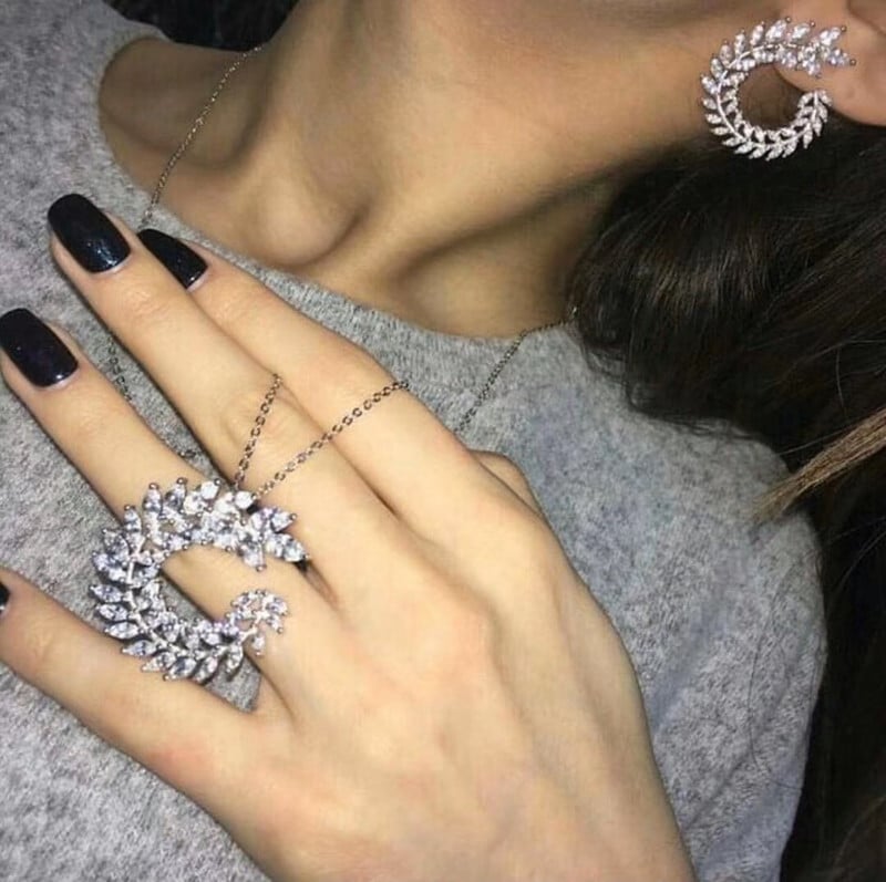 Két méretű új dizájn luxus AAA cirkon olívaágú fülbevaló és medál ékszerkészlet divatos női esküvői ékszerkészlet AS128