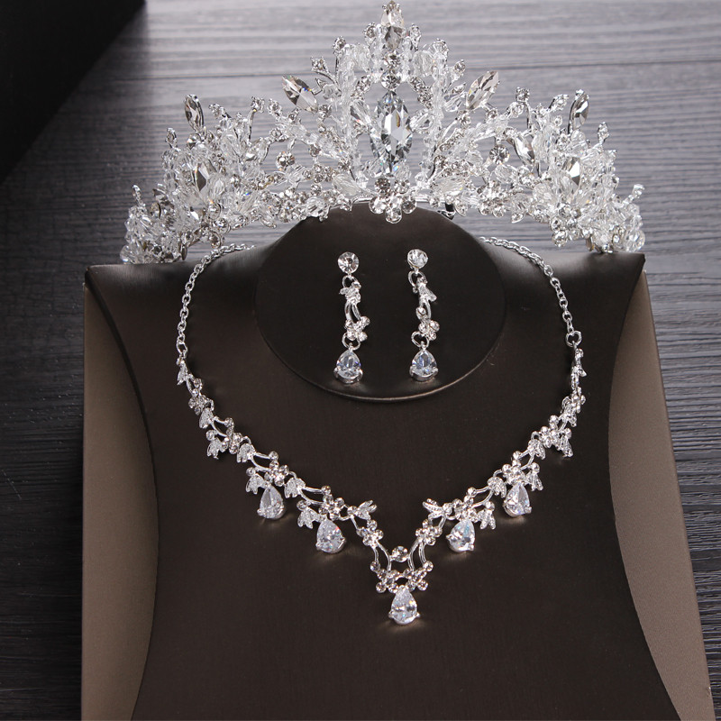 Seturi de bijuterii de mireasă de cristal cu inimă de lux Coroană de zircon cubic de nuntă Set de colier pentru cercei și mărgele africane Set de bijuterii