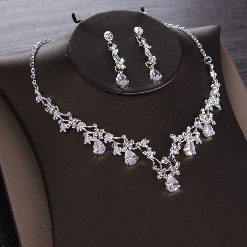 Seturi de bijuterii de mireasă de cristal cu inimă de lux Coroană de zircon cubic de nuntă Set de colier pentru cercei și mărgele africane Set de bijuterii
