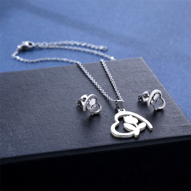 316L divatos rozsdamentes acél szív rózsa medál nyaklánc és fülbevaló Hollow Chian Choker ékszerkészlet nőknek ajándék