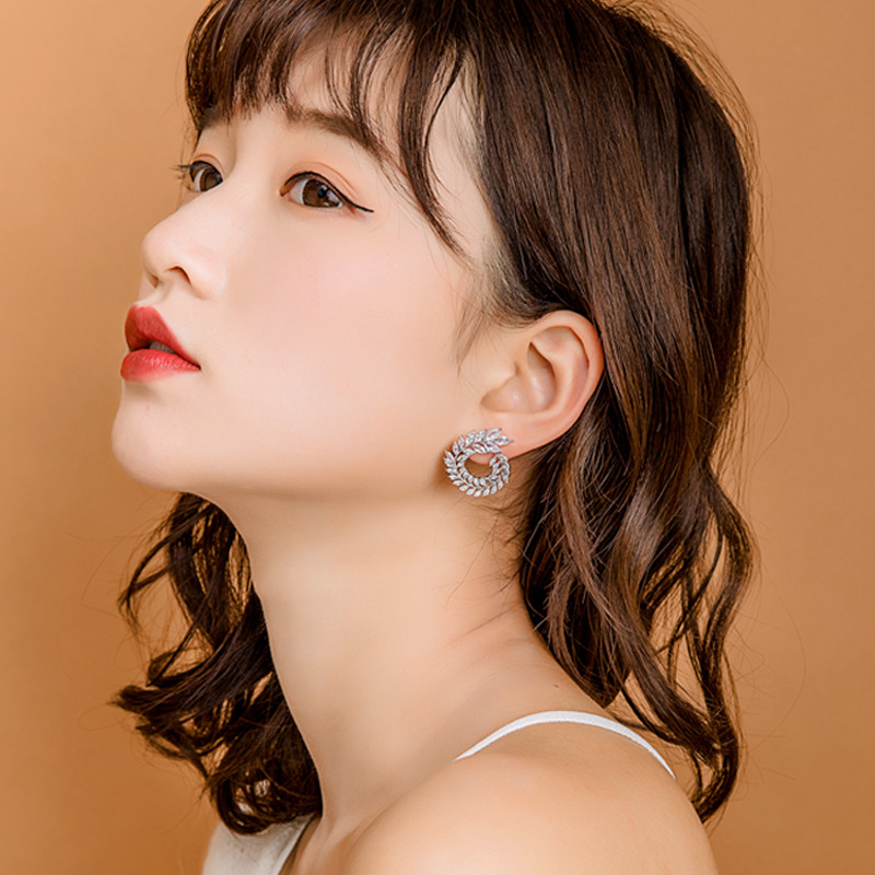 XIYANIKE 10 színű strasszos Statement fülbevaló 2019 Geometrikus nagy kerek fülbevaló nőknek Crystal Luxury esküvői ajándék