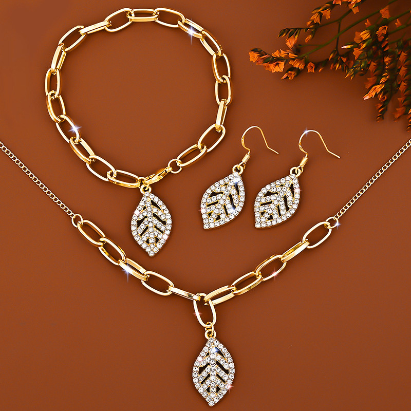 Szimulált gyöngy esküvői ékszer készletek Geometrikus medál láncok nyaklánc fülbevalók nőknek kecses menyasszonyi ékszer készlet
