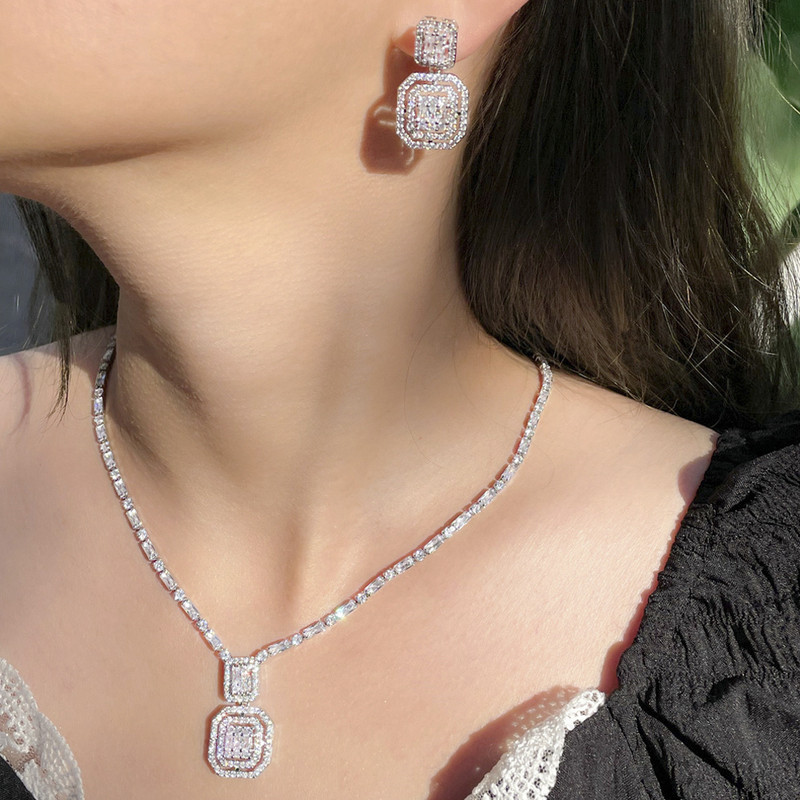 Colier de cercei pătrați geometrici ThreeGraces, cristal de zirconiu cubic strălucitor, set de bijuterii de modă pentru femei, cadou de petrecere nou TZ651