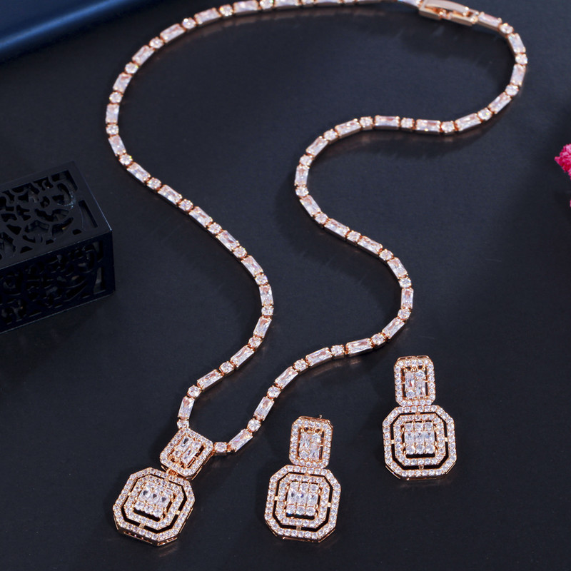 Colier de cercei pătrați geometrici ThreeGraces, cristal de zirconiu cubic strălucitor, set de bijuterii de modă pentru femei, cadou de petrecere nou TZ651