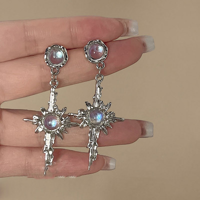 Szabálytalan folyékony fém kereszt holdkő lógó fülbevaló fiatal lány trend fém kereszt Holdkő cseppek fülbevaló ékszer nagykereskedés
