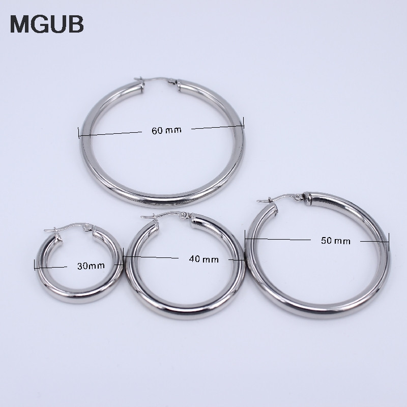 MGUB kullavärvi ümmargused kreoolkõrvarõngad, roostevabast terasest suured ümmargused naised Hoop Kõrvarõngad kingitused naistele LHEH78