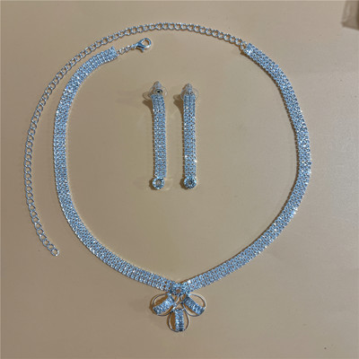 Set de bijuterii rafinat pentru femei Nuntă Mireasă Domnisoare de onoare Petrecere Bijuterii Zircon Strass Cercei și colier Cadou