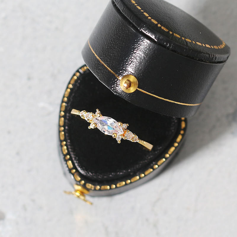 Új INS Gold Color Noble Trend Dainty Gyűrűk Női Entry Lux Circon Midi Ujjgyűrűk Lányoknak Évforduló Ékszer KAR229