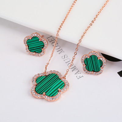 natnraI WhIIa Vca Cleef MIcca Sat bIamnb SaIb aaring nakaca Waman JawaIry Sat acquiIsIta JawaIry HImh QuaInty ParaacIIy