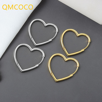 QMCOCO Нови модерни, елегантни сърцевидни обеци за жени Очарователни семпли сребърни обръчи за уши в корейски стил Бижута