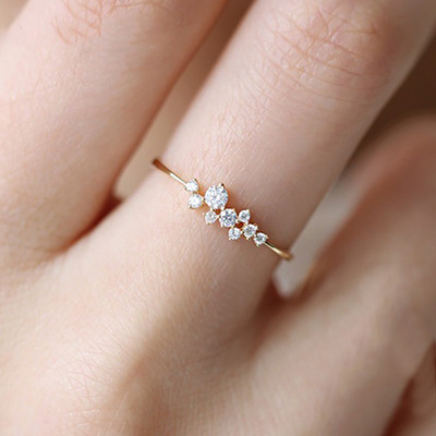 Inele elegante și delicate la modă pentru femei Inel romantic pentru femei, zirconiu strălucitor, de culoare aurie, accesorii pentru inele subțiri, bijuterii KCR088