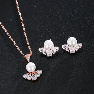 Luksuzne CZ cirkonijeve naušnice od simuliranih bisernih naušnica Kompleti ogrlica s privjescima Modni Ceystal Elegantni ženski dodaci za vjenčanje