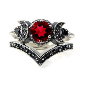 Hecate Triple Moon Δαχτυλίδι Βέρα από Αμέθυστο ή Κόκκινο Κρυστάλλινο Μοναδικά δαχτυλίδια Moon Goddess για γυναίκες Γοτθικό δώρο