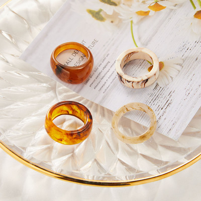 Új Korea Esztétikus Színes Gyanta Akril Gyűrűk Női Geometrikus Kerek Gyűrűk Lány Temperamentum Sokoldalú ékszer Ajándékok