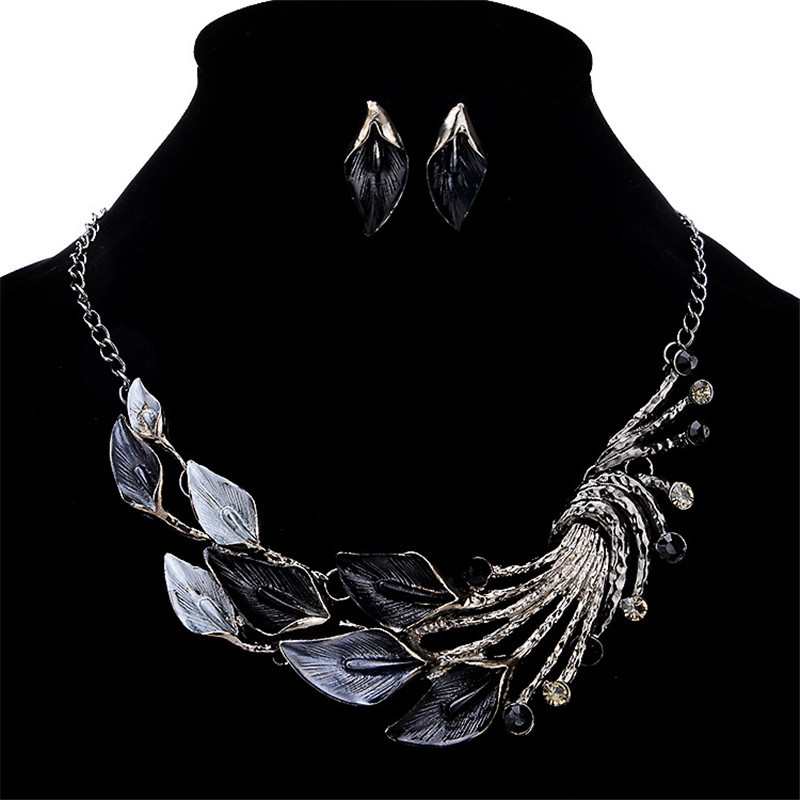 ADOLPH Bijuterii pentru femei Accesorii de lux Din aliaj de temperament Cristal Coadă de păun Set de bijuterii Colier și cercei 2021 Nou