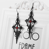 férfiaknak nőknek fekete kiváló minőségű fém vörös cirkon fülbevalók punk gótikus kereszt Halloween ékszer kiegészítők ajándék