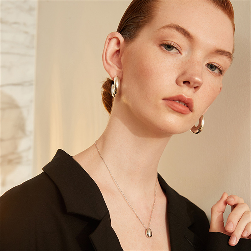 AOMU 2020. Nove geometrijske jednostavne minimalističke okrugle zlatne srebrne debele metalne naušnice s prstenom za žene Nakit 1 cm široke