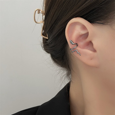 1 buc. Manșetă pentru urechi de șarpe de culoare argintie, cercei cu clemă pentru urechi, fără piercing, pentru femei, bărbați, cercei fals pentru cartilaj, manșetă, bijuterii de tendință, comerț cu ridicata