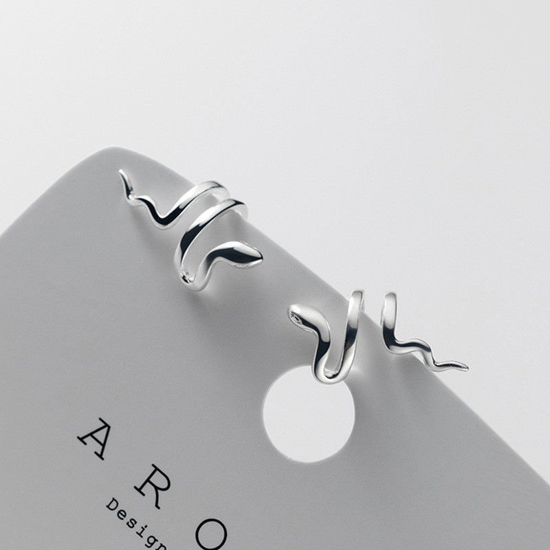 1 buc. Manșetă pentru urechi de șarpe de culoare argintie, cercei cu clemă pentru urechi, fără piercing, pentru femei, bărbați, cercei fals pentru cartilaj, manșetă, bijuterii de tendință, comerț cu ridicata