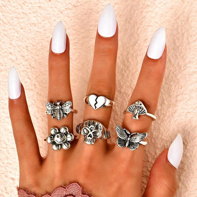 Punk gotički set prstena u obliku srca za žene Crne kockice Vintage pik as srebrne boje presvučeni retro nakitom za prste s vještačkim dijamantima