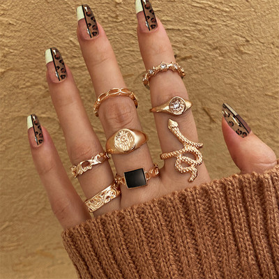 Punk gotički set prstena u obliku srca za žene Crne kockice Vintage pik as srebrne boje presvučeni retro nakitom za prste s vještačkim dijamantima