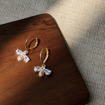 Temperament Kubni cirkonij Kukci Pčele Naušnice s klinovima za žene Nježne naušnice s životinjskim kristalima Nakit Brincos Veleprodaja