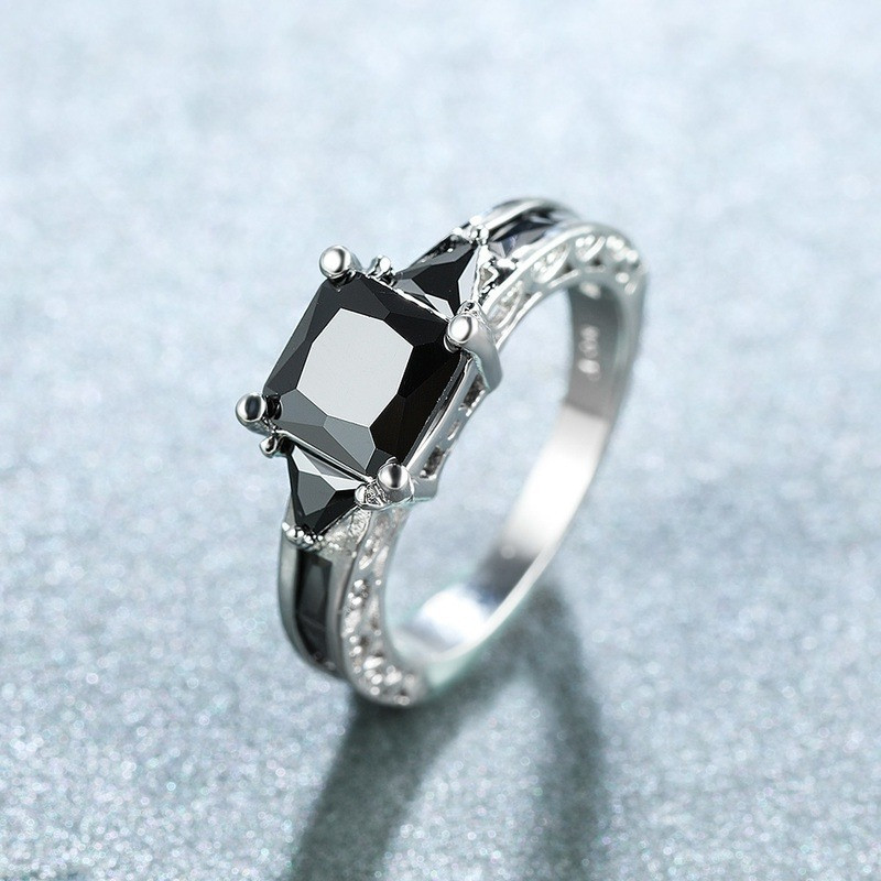 Inel la modă de culoare argintie delicată pentru femei, elegant, tăiat prințesă, cu pietre de zircon negru, incrustate, bijuterii de logodnă.