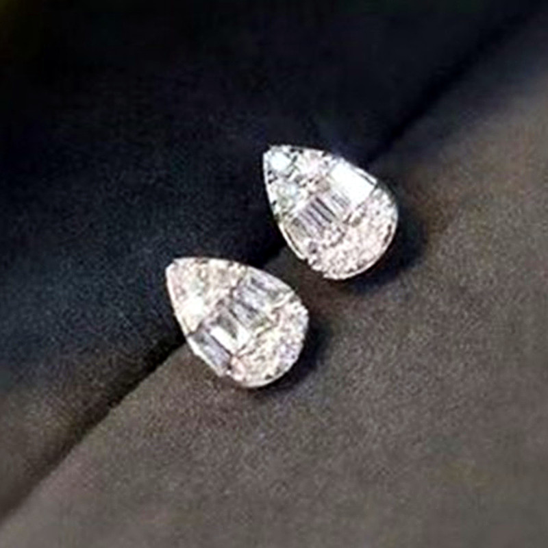 Huitan Cercei cu șuruburi delicate în formă de picătură de apă, de lux, de culoare argintie, cu cristal CZ, cercei pentru femei, bijuterii versatile de modă