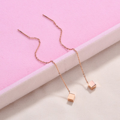 316L rozsdamentes acél hosszú bojt fülbevaló nőknek Elegáns egyszerű arany színű csepp fülbevaló Stílusos ékszer egyéni ajándék