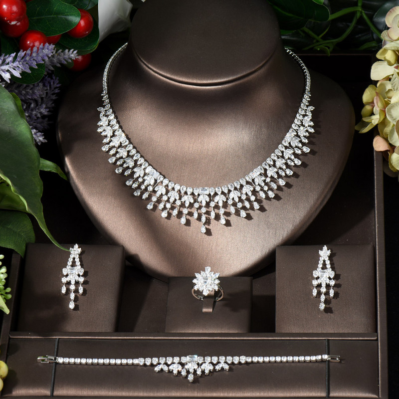 HIBRIDE új Dubai ékszer készletek Leaf Design menyasszonyi nyaklánc fülbevaló szett AAA Cubic Zirconia női esküvői kiegészítők N-242