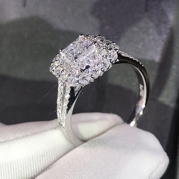 Γυναικείο δαχτυλίδι Huitan Gorgeous τετράγωνο σχήμα Full Bling Iced Out Micro Pave Κρυστάλλινο Ζιργκόν Εκθαμβωτικό Νυφικό Δαχτυλίδι Δαχτυλίδι αρραβώνων