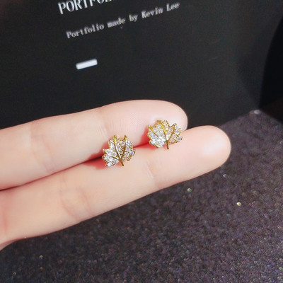 Εξαιρετική μόδα κρυστάλλινο σκουλαρίκι γάτα με καρφιά ασημί χρώμα Γυναικεία σκουλαρίκια μαργαρίτα γοτθικά αξεσουάρ Χαριτωμένο κορίτσι κοσμήματα για πάρτι γενεθλίων