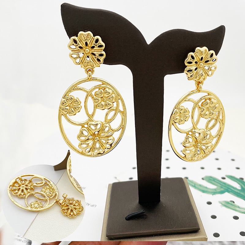 Ékszerkészletek Női Nyaklánc készlet Gyönyörű Nemes Nők számára Ingyenes kiszállítás Esküvői Party Bál ékszerek