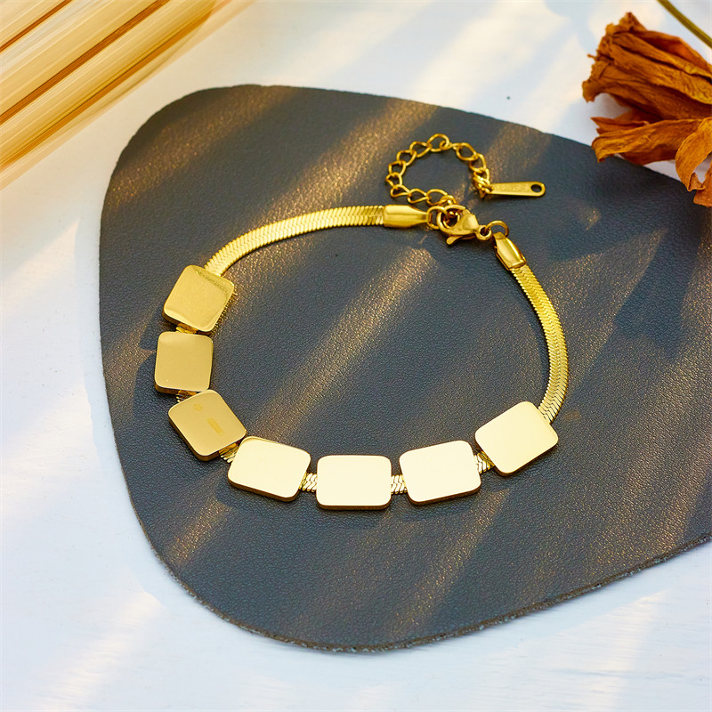 DIEYURO 316L rozsdamentes acél négyzet alakú geometrikus medál nyaklánc karkötő ékszerkészlet nőknek új arany színű kiegészítők ajándékok