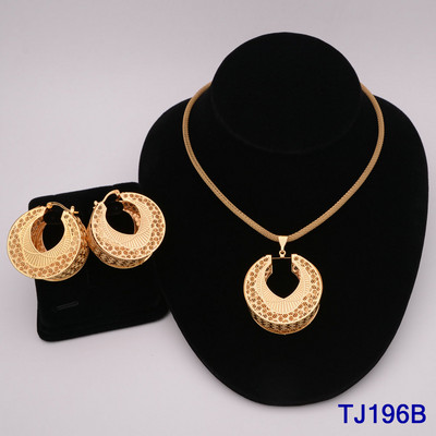 Mados Nigerijos moters vestuvės afrikietiškų karoliukų papuošalų rinkinys aukso spalvos mada Dubajaus aukso spalvos vestuvinė dovana