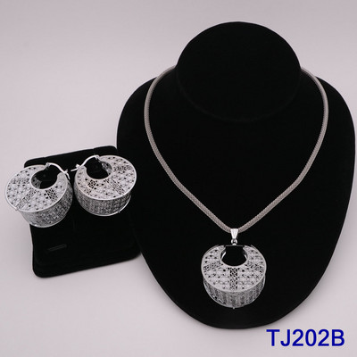 Mados Nigerijos moters vestuvės afrikietiškų karoliukų papuošalų rinkinys aukso spalvos mada Dubajaus aukso spalvos vestuvinė dovana