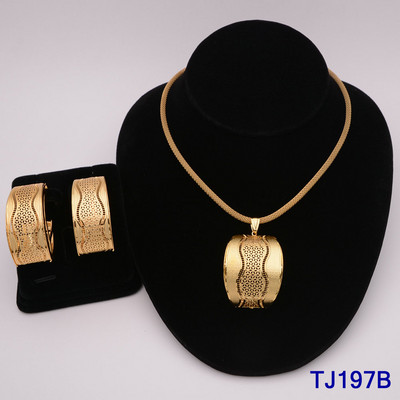 Mados Nigerijos moters vestuvės afrikietiškų karoliukų papuošalų rinkinys aukso spalvos mada Dubajaus aukso spalvos vestuvinė dovana