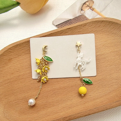 A divat aszimmetriája Aranyos macska legyező fülbevaló cica fülbevaló Rózsaszín nyúl cseresznyevirág kiegészítők trendi parti ékszer ajándék