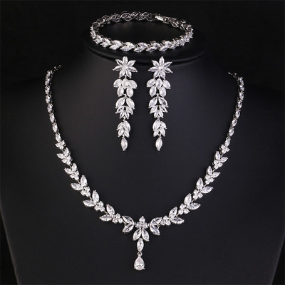 Set de bijuterii pentru cercei cu frunze rafinate Uilz pentru femei Accesorii pentru petrecerea de nunta Cercei cu zirconiu Seturi de colier cadou pentru mireasa
