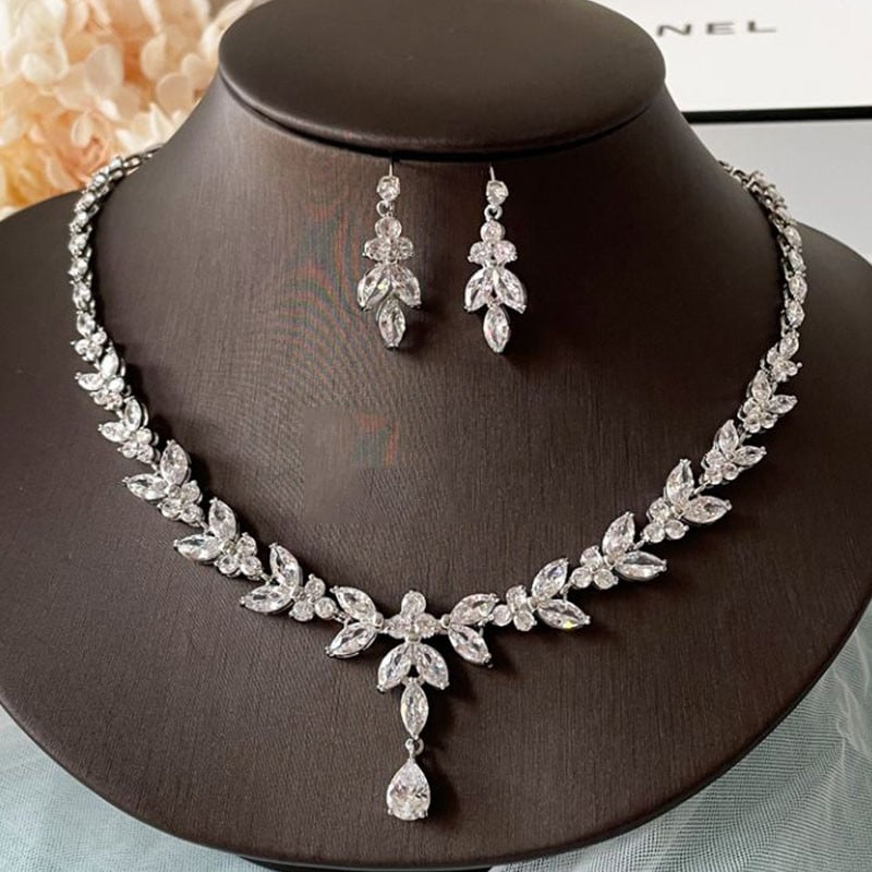 Set de bijuterii pentru cercei cu frunze rafinate Uilz pentru femei Accesorii pentru petrecerea de nunta Cercei cu zirconiu Seturi de colier cadou pentru mireasa