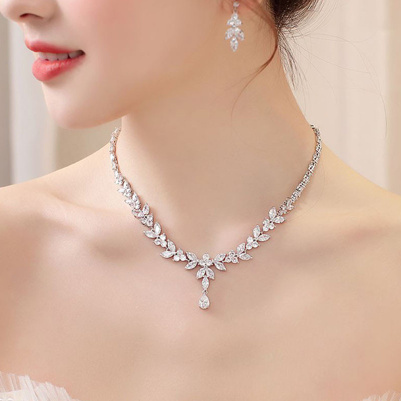 Set de bijuterii pentru cercei cu frunze rafinate Uilz pentru femei Accesorii pentru petrecerea de nunta Cercei cu zirconiu Seturi de colier cadou pentru mireasa