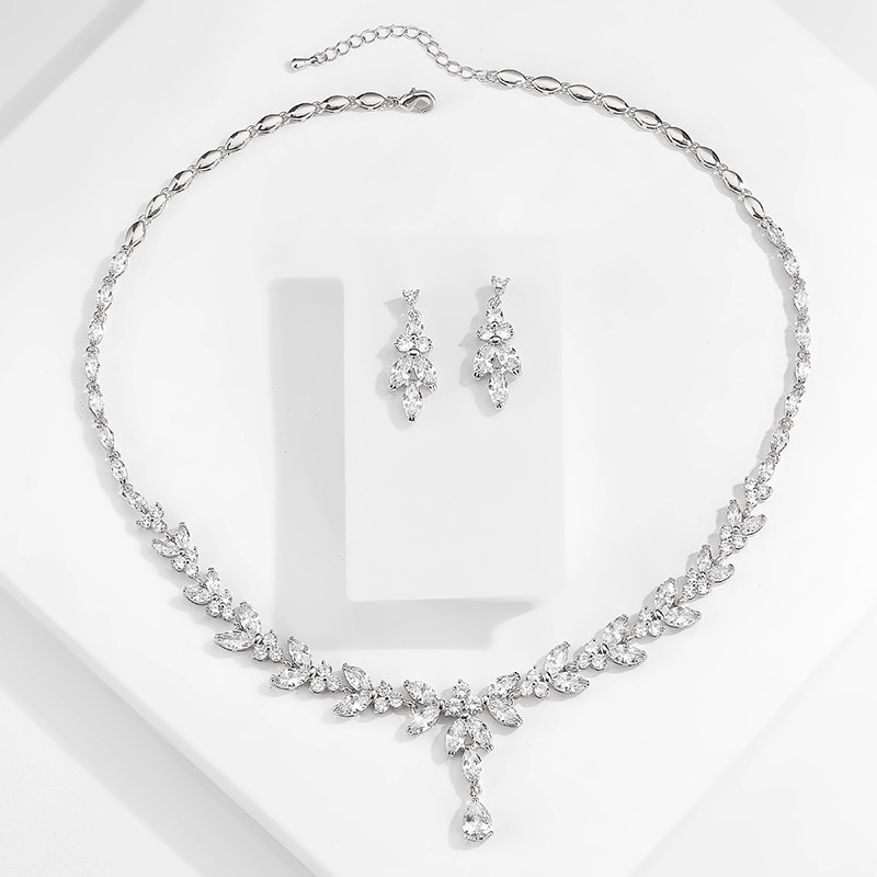 Set de bijuterii pentru cercei cu frunze rafinate Uilz pentru femei Accesorii pentru petrecerea de nunta Cercei cu zirconiu Seturi de colier cadou pentru mireasa