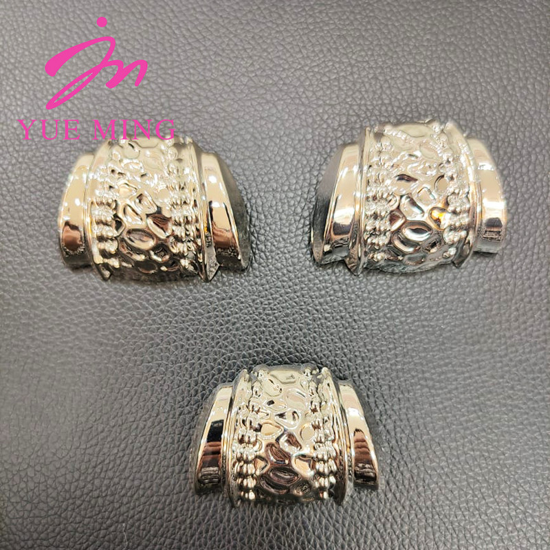 Seturi de bijuterii de culoare aurie pentru femei Colier de cercei Dubai Nigeria Bratara de cupru Inele Cadouri de nunta de nunta Purta zilnica