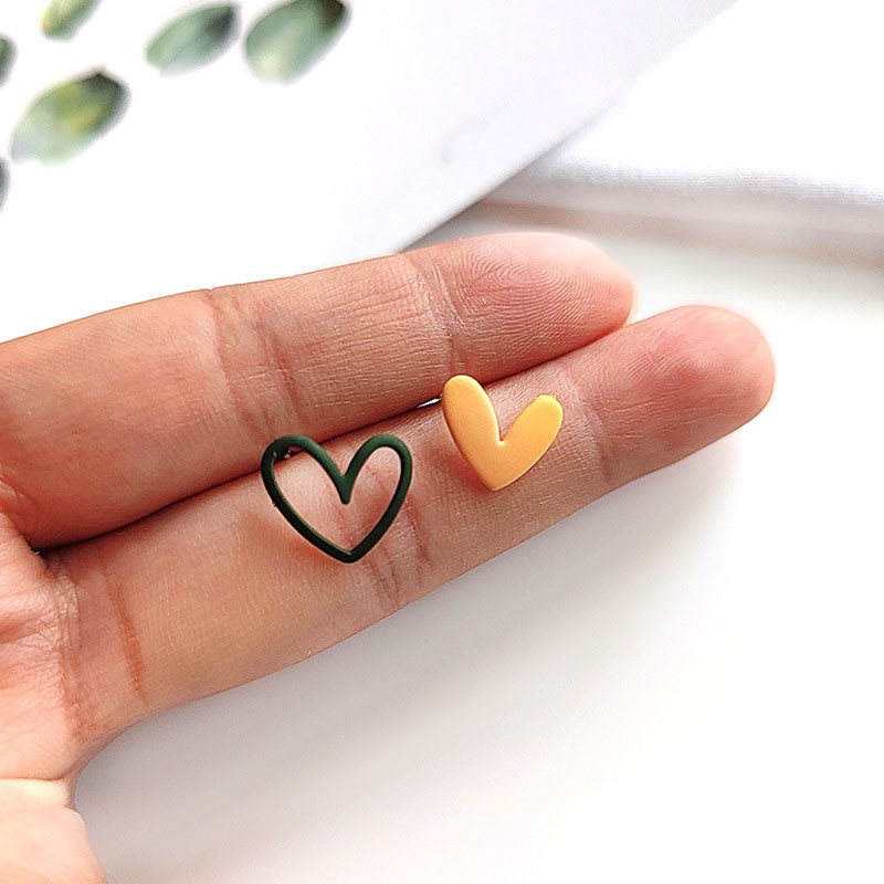 Trend aszimmetrikus üreges szívű fülbevaló nőknek gyönyörű lány aranyos parti ékszer Koreai sárga kék édes fülbevaló B-47